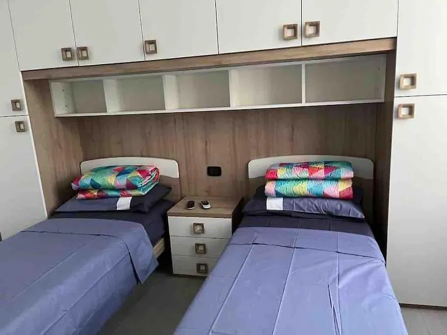 Apartment Isola District,Famous Area, Space Flat, Lightful,6 Pax Milan