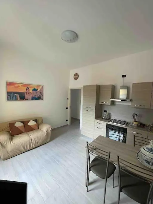 Isola District,Famous Area, Space Flat, Lightful,6 Pax Milan Italy